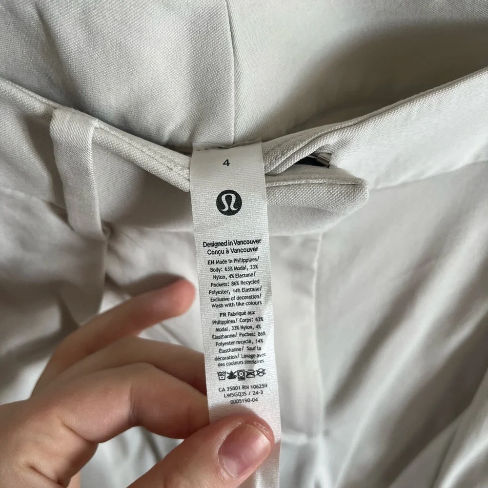 Lululemon Pleat Front Work Pants Bone White sz4 - Picture 2 of 2